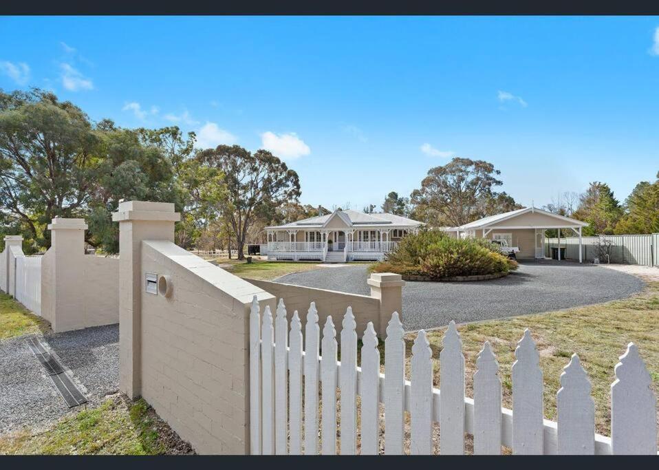 Luxury Fully Renovated White Haven Estate Stanthorpe Exterior photo